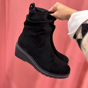 Stivaletto zeppa nero