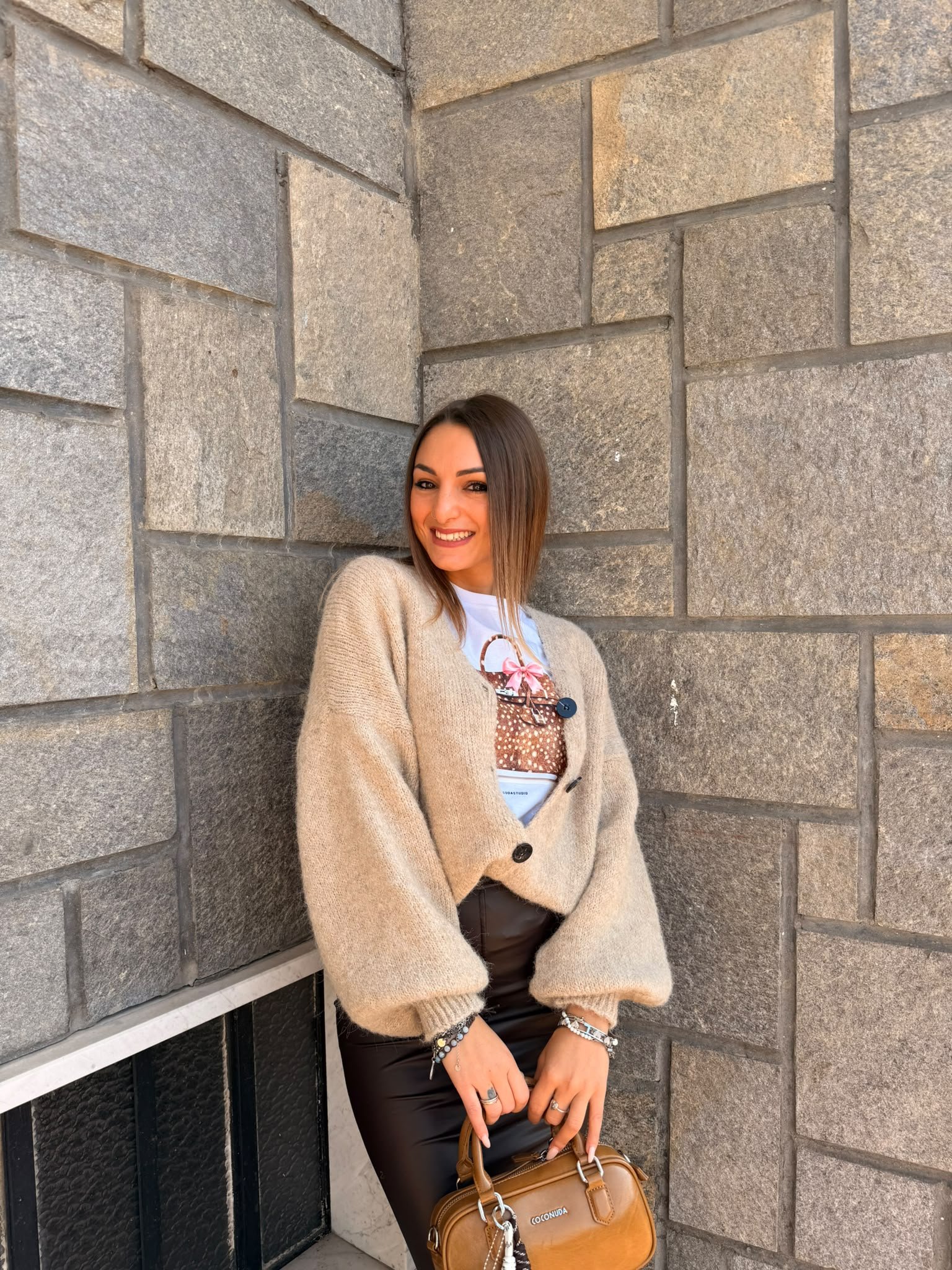 Cardigan bottoni beige
