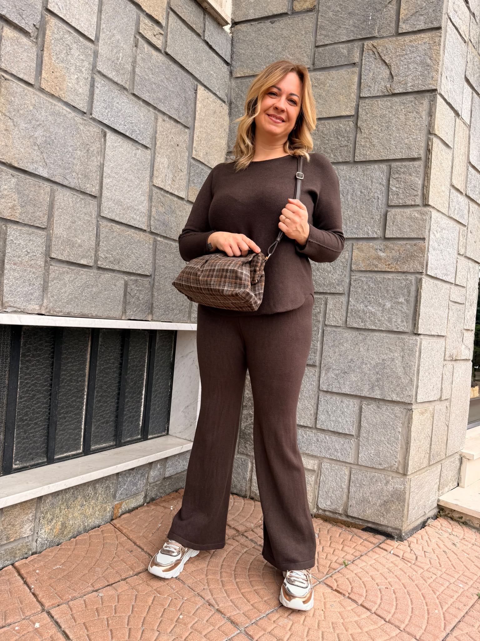 Completo in maglina marrone