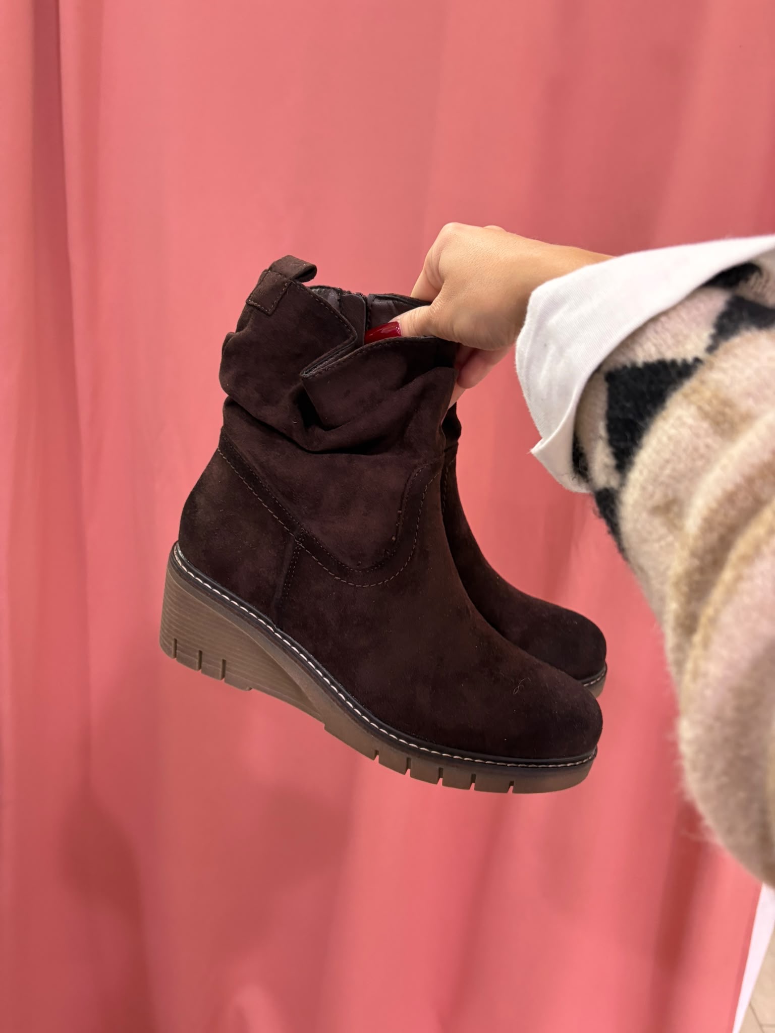 Stivaletto zeppa marrone